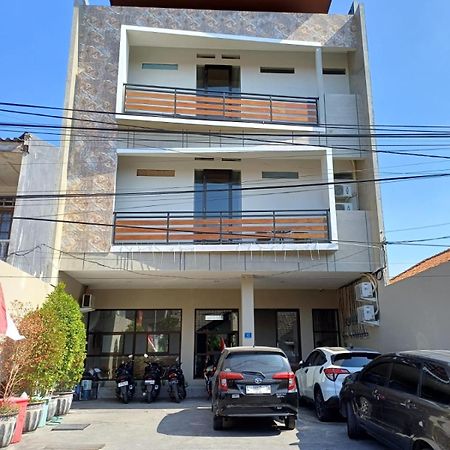 Phoenix Living Surabaya Exterior foto